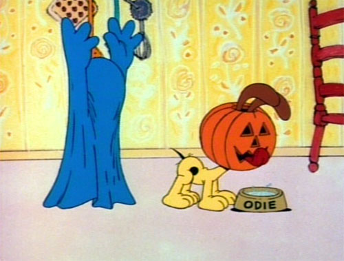 Garfield's Halloween Adventure - Garfield Scares Odie